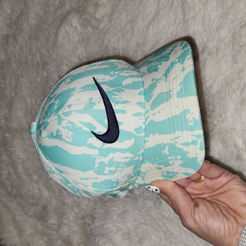 Men's nike golf hat
